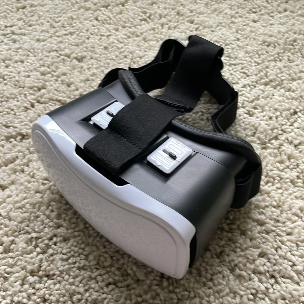 Onn VR headset